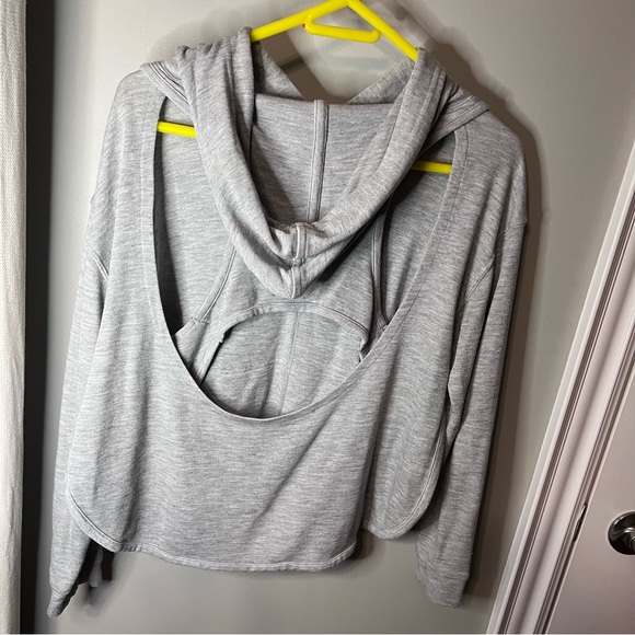 Forever 21 work out sweatshirt - Picture 4 of 6